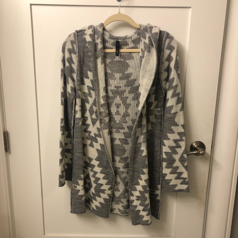 Gray and white Aztec light weight cardigan